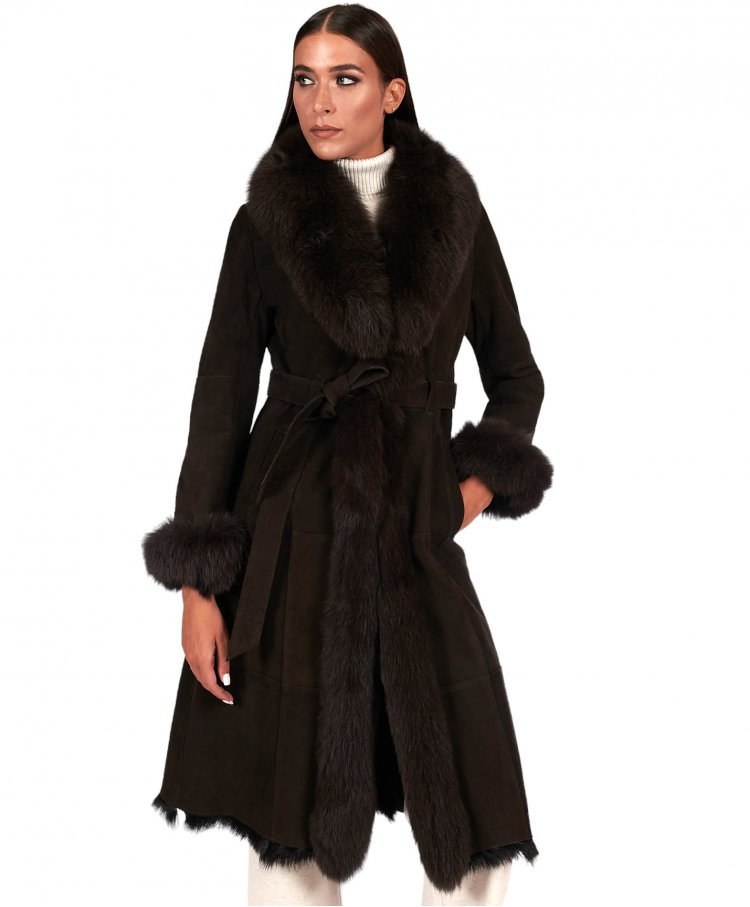Manteau en mouton suedé marron avec bords renard