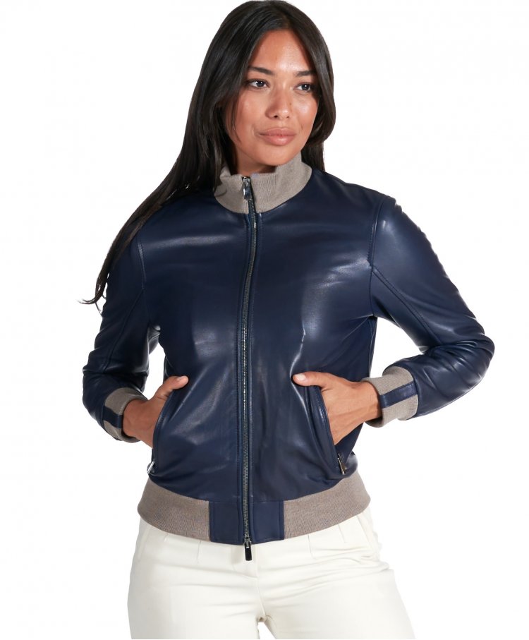 Veste en cuir bleu femme sale