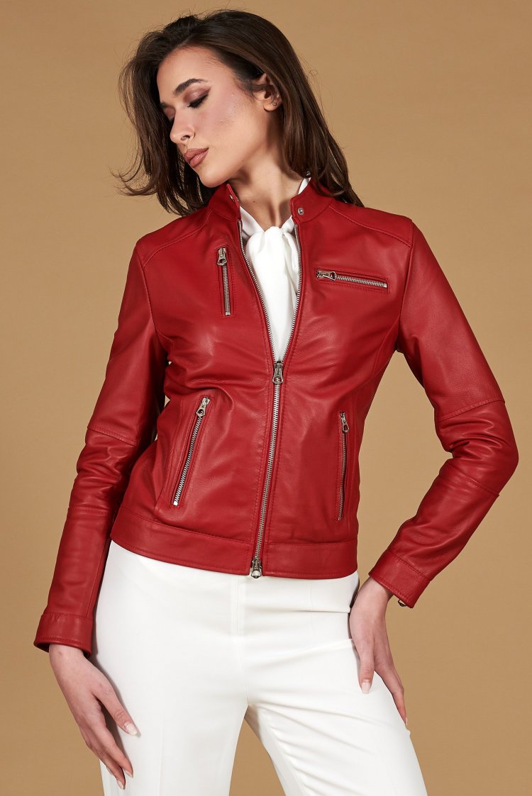 Veste cuir rouge quatre...